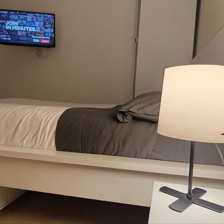 Ciervo'S Home -Appartamento Smart Nel Cuore Di Napoli Luaran gambar